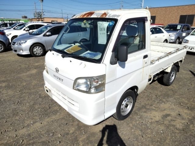 10974 Daihatsu Hijet truck S211P 2011 г. (LUM Tokyo Nyusatsu)